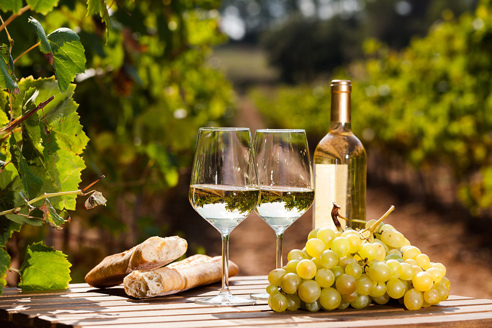 Vinos blancos gallegos ideales para regalar