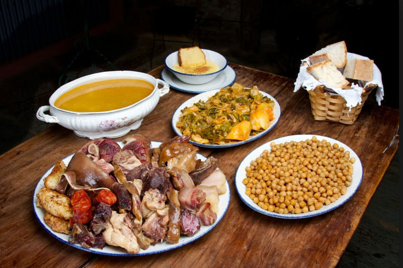 Ingredientes necesarios para la receta de cocido maragato