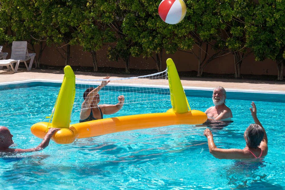 deportes en equipo que se practica en una piscina